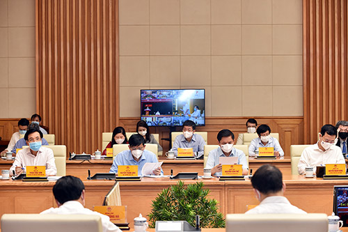 Lãnh đạo các Bộ, ngành tham dự Hội nghị tại điểm cầu Trụ sở Chính phủ.