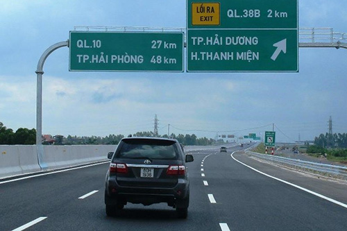 Phương tiện lưu thông trên tuyến đường cao tốc Hà Nội-Hải Phòng