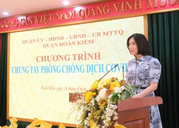 Vietcombank tặng xe cứu thương cho quận Hoàn Kiếm phục vụ phòng, chống dịch
