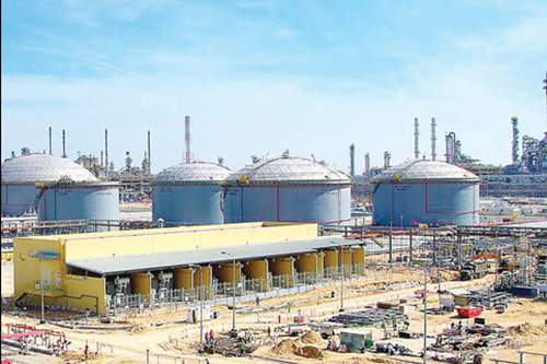 Một nhà máy lọc dầu ở Jubail, Saudi Arabia.
