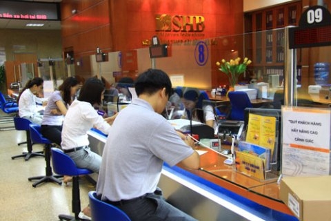 shb khuyen mai lon cho chu the mastercard