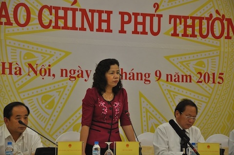 Thứ trưởng Vũ Thị Mai: Tăng cường giám sát để hạn chế lạm thu phí