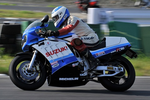 10- Suzuki GSX-R750 1985