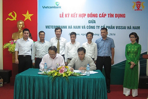 vietcombank ho tro tin dung 150 ty dong cho vissai ha nam