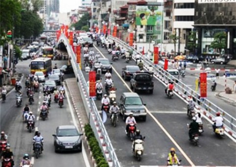 Doanh nghiệp phải đăng ký biểu phí bảo hiểm xe cơ giới trước khi triển khai