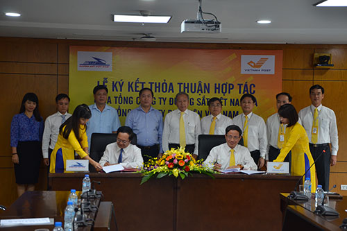 Bưu điện Việt Nam (VNPost) và Tổng Công ty Đường sắt Việt Nam (VNR) vừa ký thoả thuận hợp tác.