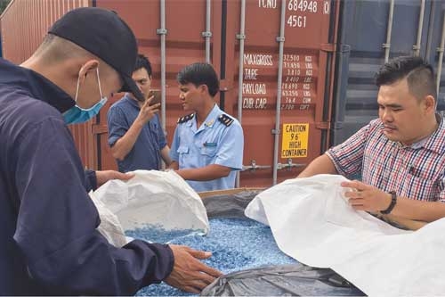 cuc hai quan da nang buoc tai xuat cac lo hang phe lieu khong du dieu kien nhap khau