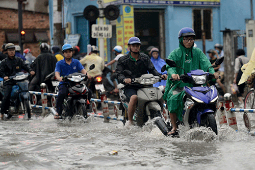 Bão số 6 suy yếu thành áp thấp nhiệt đới, Hà Nội có thể xảy ra lốc, sét