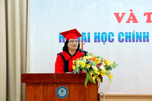 Học viện Tài chính trao bằng cho sinh viên học cùng lúc 2 chương trình chính quy