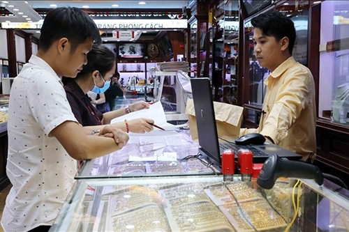 Giá vàng biến động nhẹ phiên đầu tuần