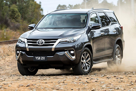 Lỗi chân phanh, Toyota Việt Nam triệu hồi gần 200 xe Fortuner