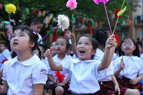 Hà Nội sẽ chi gần 900 tỷ đồng ngân sách hỗ trợ giảm 50% học phí năm học mới