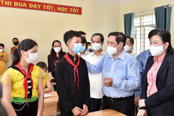 Tạo mọi điều kiện cho con em đồng bào các dân tộc có cuộc sống, môi trường học tập và rèn luyện tốt hơn