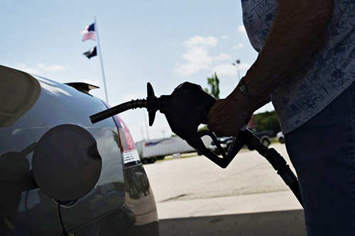 Giá xăng của Mỹ tăng so với năm 2020 là một lý do Mỹ yêu cầu OPEC+ tăng sản lượng dầu.