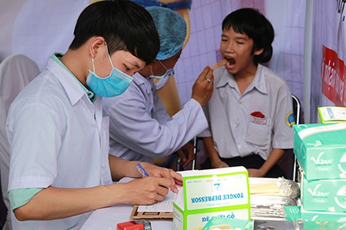 Nâng độ bao phủ bảo hiểm y tế học sinh, sinh viên