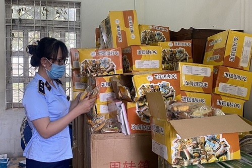 Liên tiếp phát hiện buôn bán bánh trung thu nhập lậu