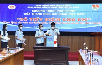 Thanh niên Hải quan Việt Nam mở “sổ tiết kiệm” cho trẻ mồ côi cha mẹ vì Covid-19