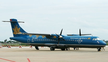 vu atr72 gay cang roi lop van chua tim thay banh ben phai bi mat