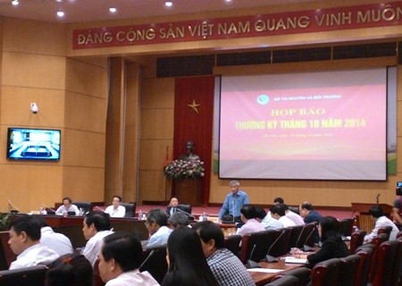 7.000 lít dầu độc hại phải được xử lý tại các nhà máy xi măng