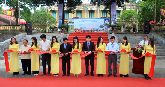 Triển lãm ảnh ‘Hà Nội trong tôi’ kỷ niệm 62 năm Giải phóng Thủ đô