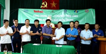 ‘Cùng chung tay - cùng một tấm lòng’ đến với người dân vùng lũ Hà Tĩnh