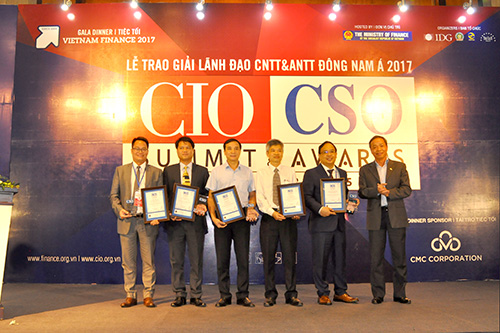 Hai cán bộ Bộ Tài chính nhận giải ASEAN CIO/CSO AWARD 2017