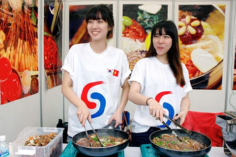 Lễ hội văn hóa ẩm thực Việt Nam - Hàn Quốc: Nhiều nghệ sĩ nổi tiếng tham gia biểu diễn