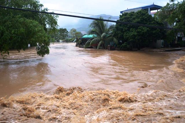 Thanh Hóa: Đảm bảo an toàn hàng dự trữ trong mưa lũ