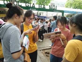 Tăng tuổi nghỉ hưu không tạo sức ép việc làm cho lao động trẻ