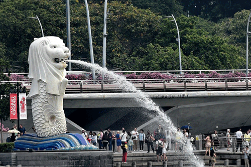 Singapore nới lỏng chính sách tiền tệ nhằm tránh nguy cơ suy thoái