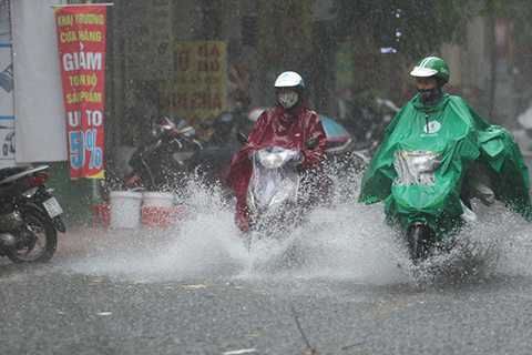 Thời tiết ngày 16/10: Bắc Bộ và Trung Bộ có mưa to và dông