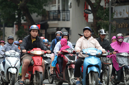 Gió mùa đông bắc về, Hà Nội chiều tối có mưa rào và dông