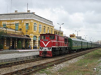 Tàu khách Hà Nội - Hải Phòng chạy trở lại 3 đôi/ngày