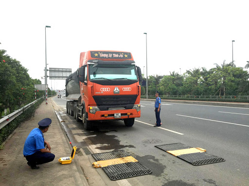 Xử phạt trên 14 tỷ đồng xe quá tải trong tháng 9/2020