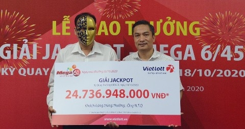 Chủ nhân Jackpot tại Bình Dương ủng hộ đồng bào miền Trung