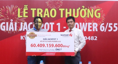 Vietlot trao Jackpot gần 60 tỷ đồng cho người chơi tại Vĩnh Long