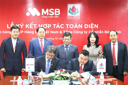 Đại diện Bảo hiểm Bảo Minh và MSB ký kết hợp tác toàn diện.