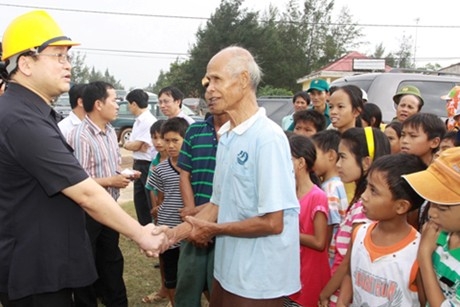 quang ngai 2 nguoi chet 8 nguoi bi thuong khi ung pho voi bao haiyan