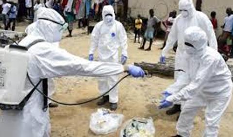 Một người Việt Nam có biểu hiện nghi nhiễm Ebola