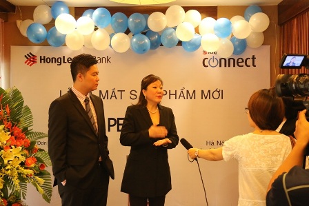 Ra mắt dịch vụ thanh toán không dùng tiền mặt trên điện thoại di động
