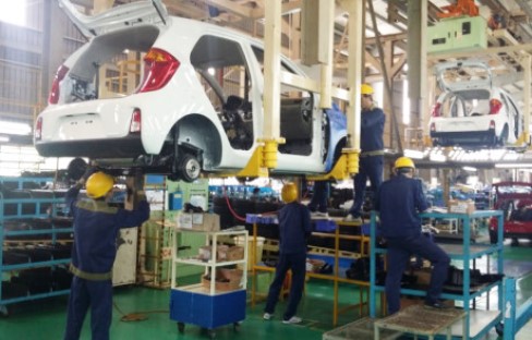 Có nên đưa ô tô vào danh mục kinh doanh có điều kiện?