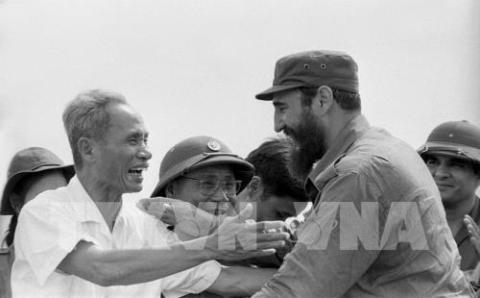 Lãnh tụ Fidel Castro