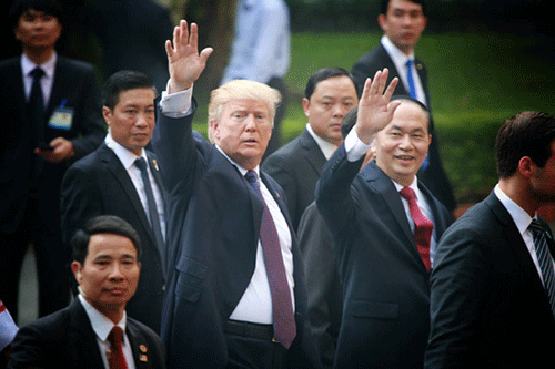 Tổng thống Donald Trump kết thúc tốt đẹp chuyến thăm Việt Nam