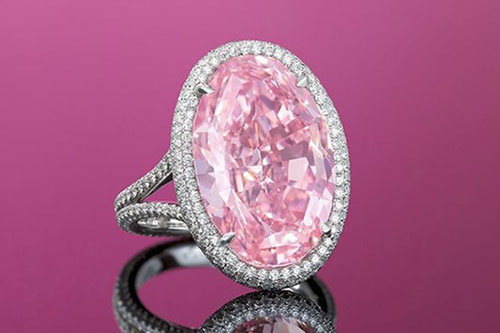 Viên kim cương hồng Pink Promise được trả giá tới 32 triệu USD