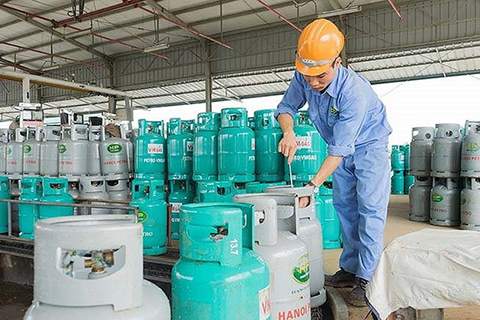 Giá gas giảm 40.000 đồng/bình 12 kg