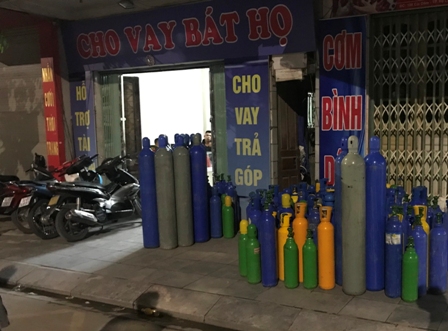 Quảng Ninh: Phát hiện và thu giữ hơn 200 bình chứa khí cười N2O