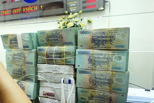 Vì sao lãi suất huy động ‘nóng’ trở lại?
