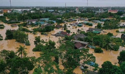 500.000 bảng Anh hỗ trợ người dân Việt Nam bị ảnh hưởng bởi bão lũ
