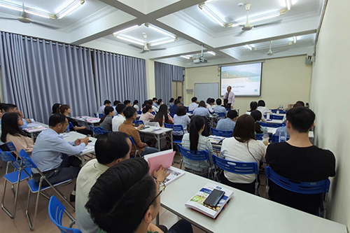 Tổ chức, sắp xếp lại Trung tâm Nghiên cứu và đào tạo bảo hiểm thành Viện Phát triển bảo hiểm Việt Nam