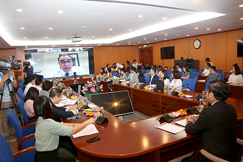cho vay lại và bảo lãnh chính phủ